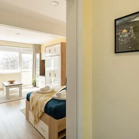 Located 1bdr Peaceful Fast Wi-fi