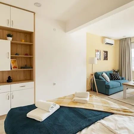 Apartament Located 1bdr Peaceful Fast Wi-fi *