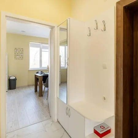 Located 1bdr Peaceful Fast Wi-fi Appartement *