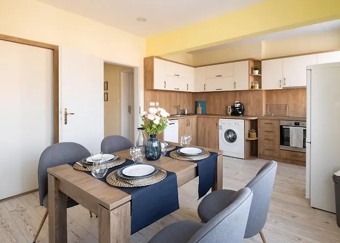 Lejlighed Located 1bdr Peaceful Fast Wi-fi *