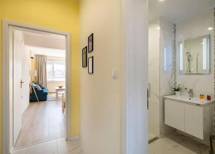 Located 1bdr Peaceful Fast Wi-fi *